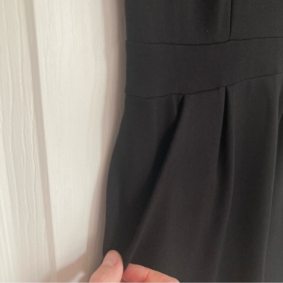 Quince Ultra-Stretch Ponte Cap Sleeve Dress in Black, Size M - Picture 7 of 14